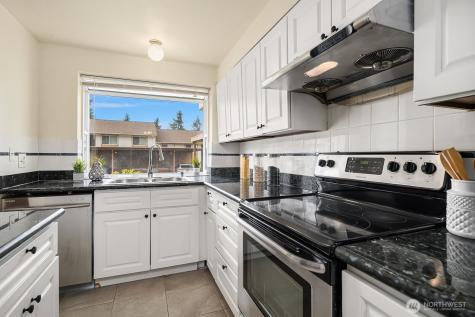12828 SE 41st Lane Bellevue WA 98006
