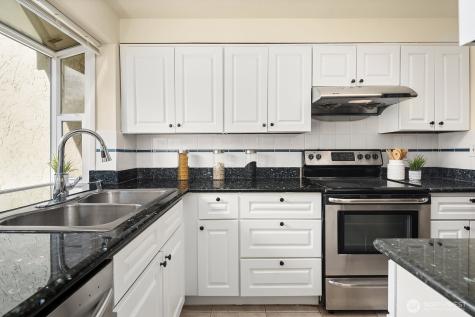 12828 SE 41st Lane Bellevue WA 98006