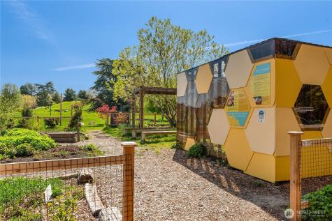 3280 SW Graham Street Seattle WA 98126