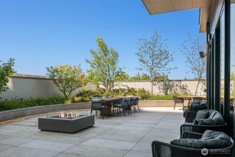 889 Avenue Square NE Bellevue WA 98004