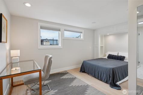 2134 Waverly Place N Seattle WA 98109