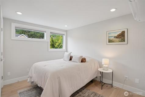 2134 Waverly Place N Seattle WA 98109