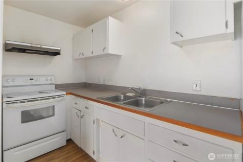 748 S Cloverdale Street Seattle WA 98108