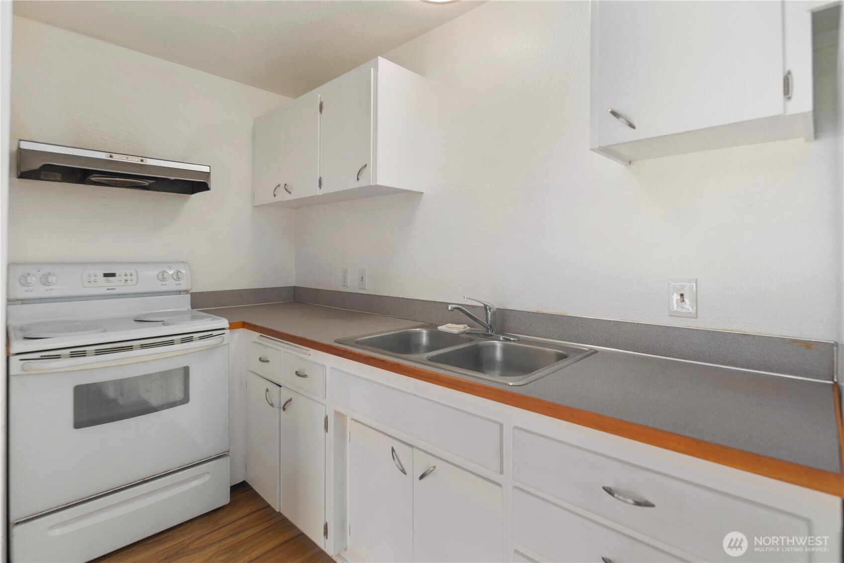 748 S Cloverdale Street Seattle WA 98108