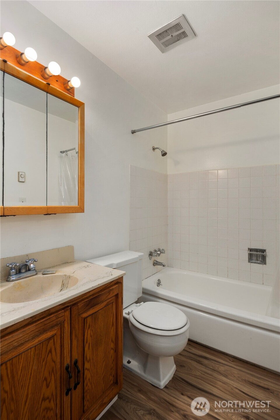748 S Cloverdale Street Seattle WA 98108