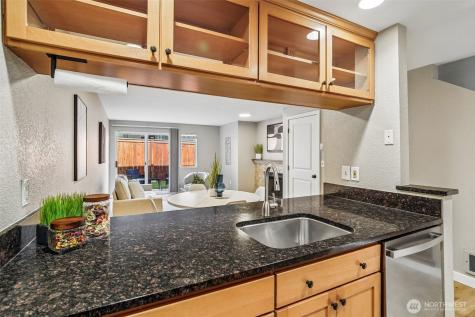 10162 NE 137th Place Kirkland WA 98034