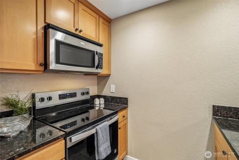 10162 NE 137th Place Kirkland WA 98034