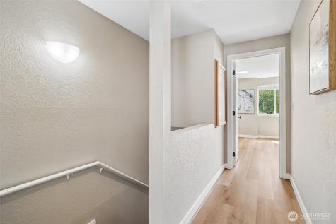 10162 NE 137th Place Kirkland WA 98034