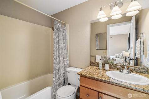 10162 NE 137th Place Kirkland WA 98034