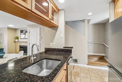 10162 NE 137th Place Kirkland WA 98034