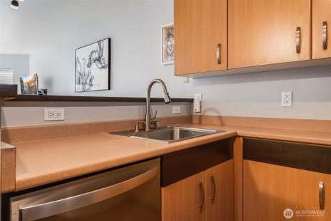 4020 Aurora Avenue N Seattle WA 98104