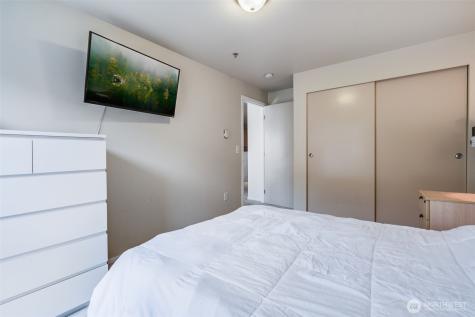 4020 Aurora Avenue N Seattle WA 98104