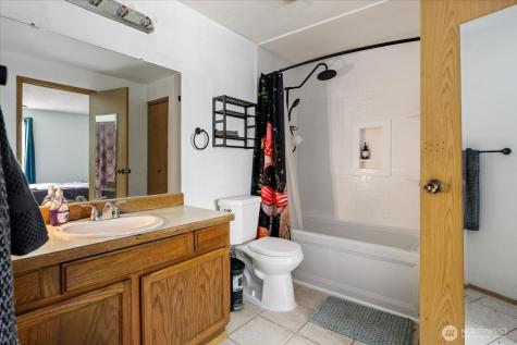 690 NW Atalanta Way Oak Harbor WA 98277
