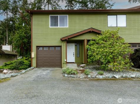 690 NW Atalanta Way Oak Harbor WA 98277