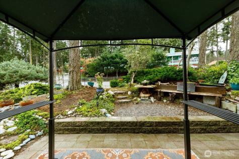 690 NW Atalanta Way Oak Harbor WA 98277