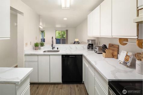 170 Newport Way NW Issaquah WA 98027