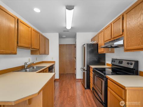 4118 212th Street SW Mountlake Terrace WA 98043