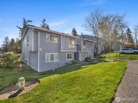 4118 212th Street SW Mountlake Terrace WA 98043