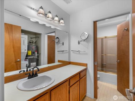 4118 212th Street SW Mountlake Terrace WA 98043