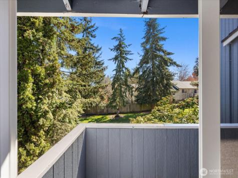 4118 212th Street SW Mountlake Terrace WA 98043