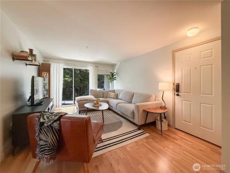 12050 15TH Seattle WA 98125