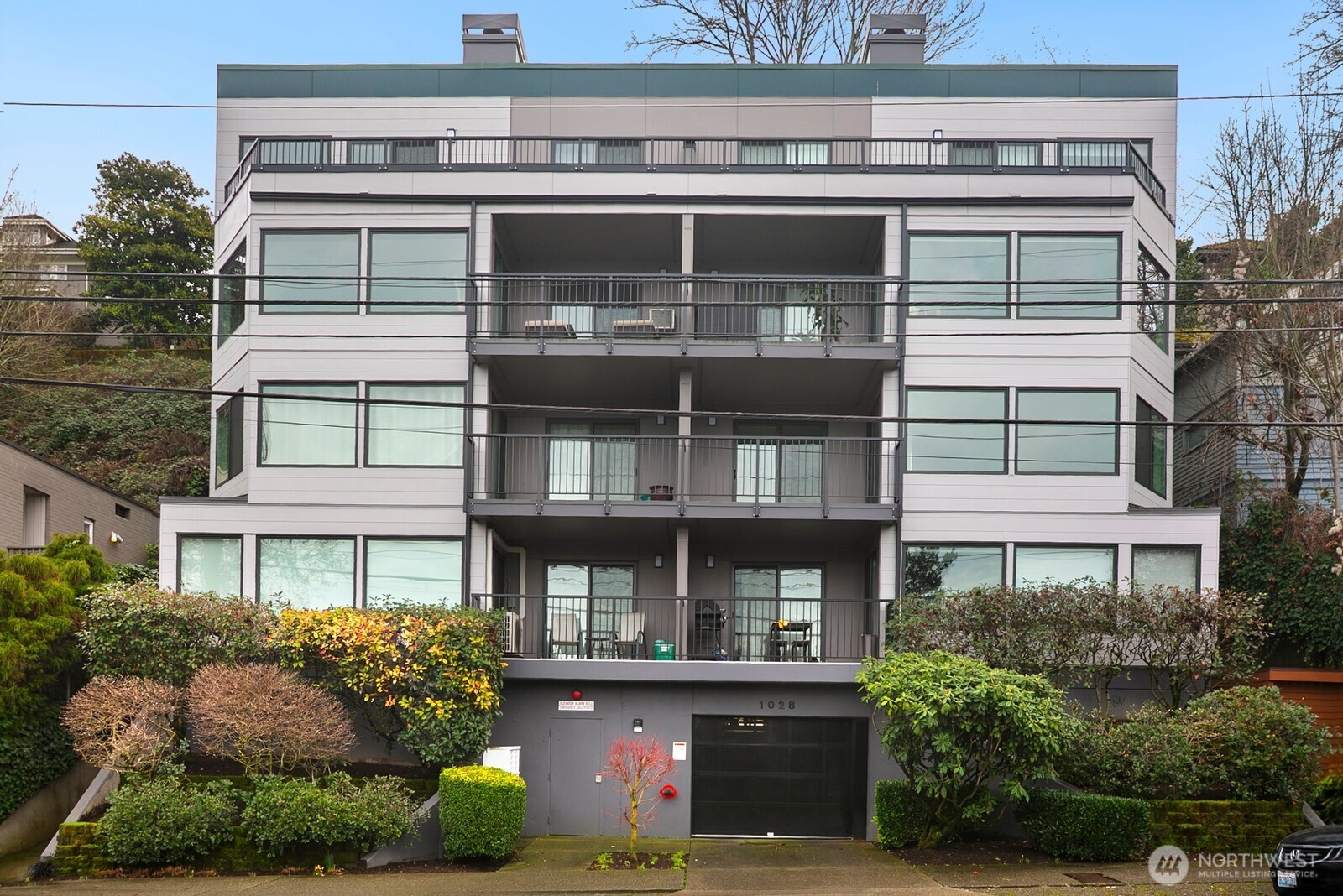 1028 Lakeview Boulevard E Seattle WA 98102