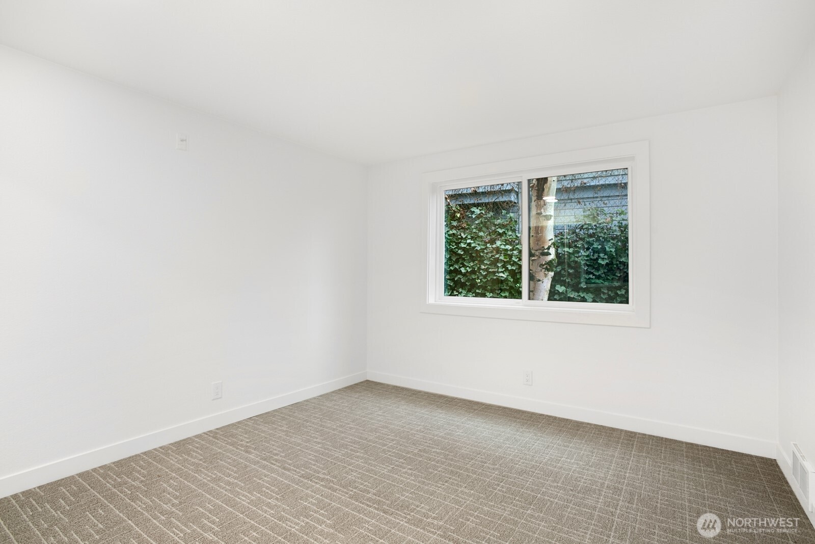 1028 Lakeview Boulevard E Seattle WA 98102