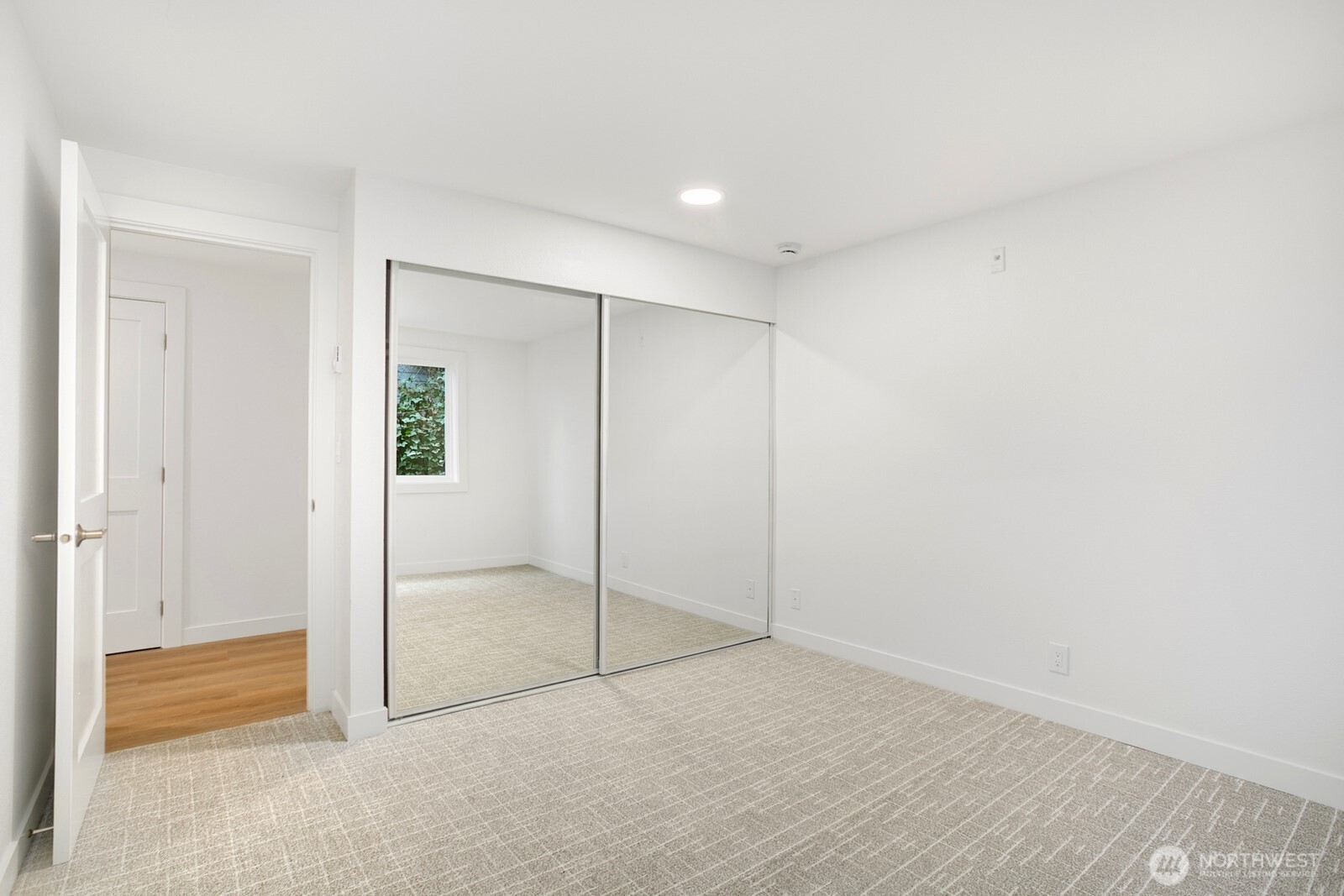1028 Lakeview Boulevard E Seattle WA 98102