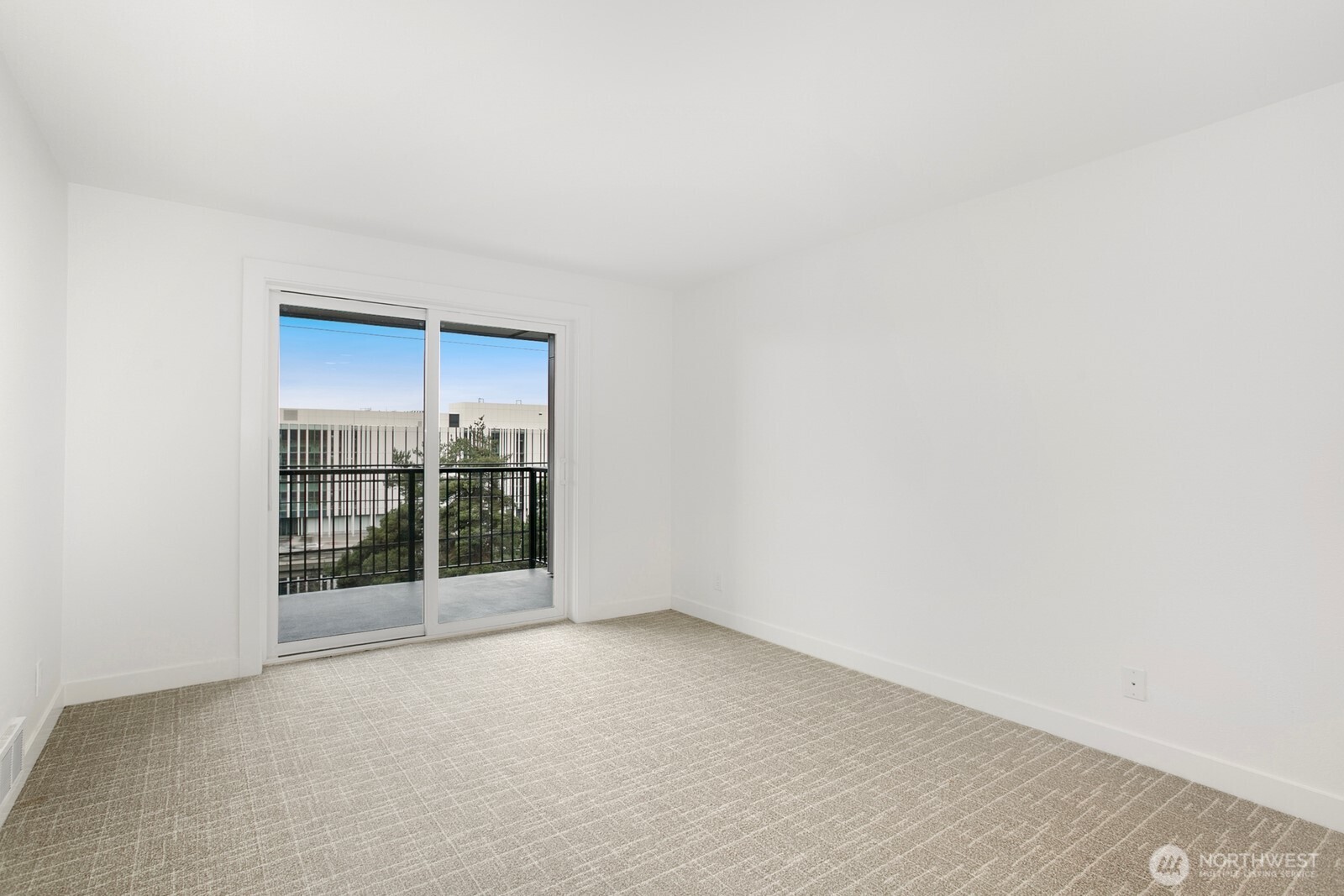 1028 Lakeview Boulevard E Seattle WA 98102