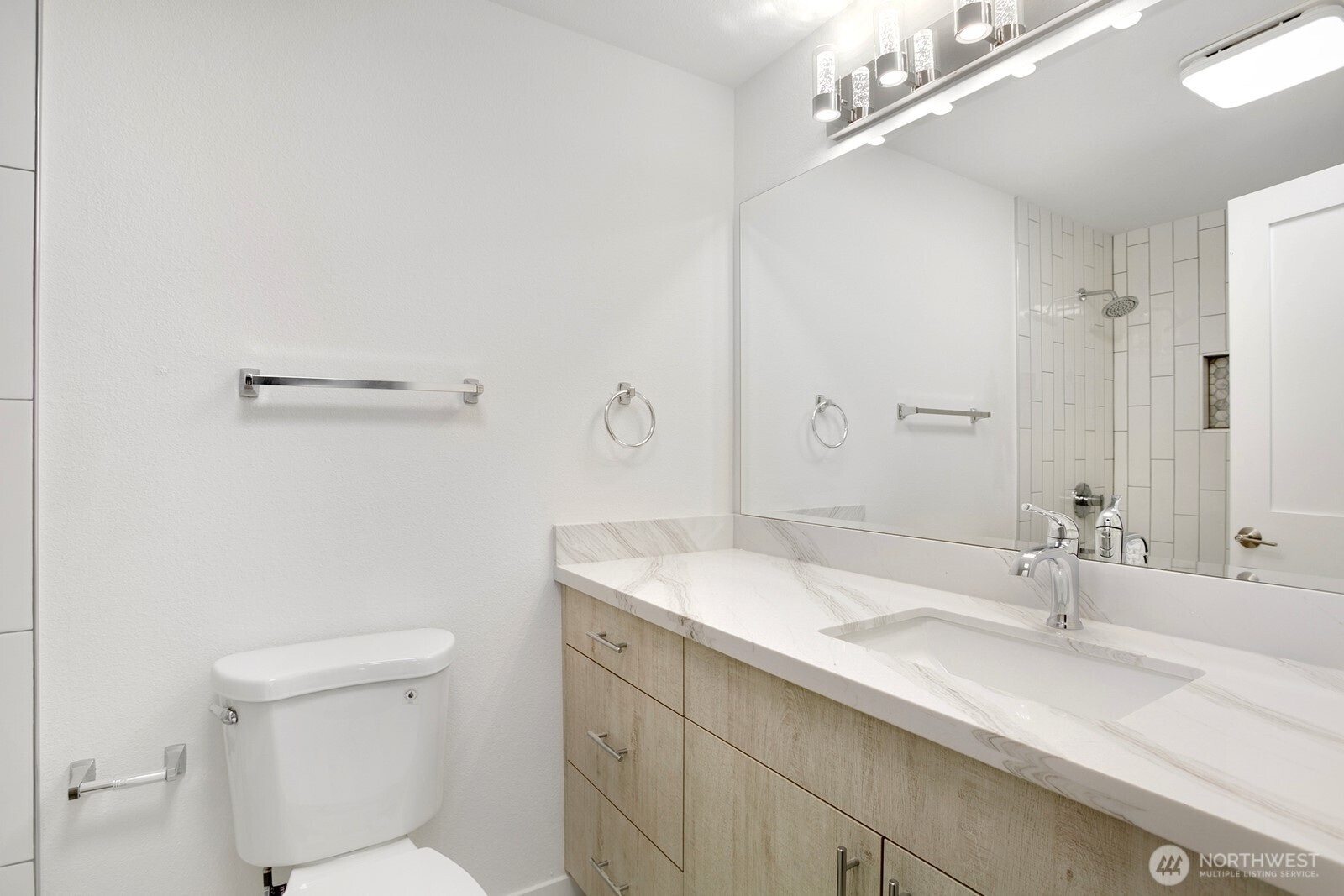 1028 Lakeview Boulevard E Seattle WA 98102