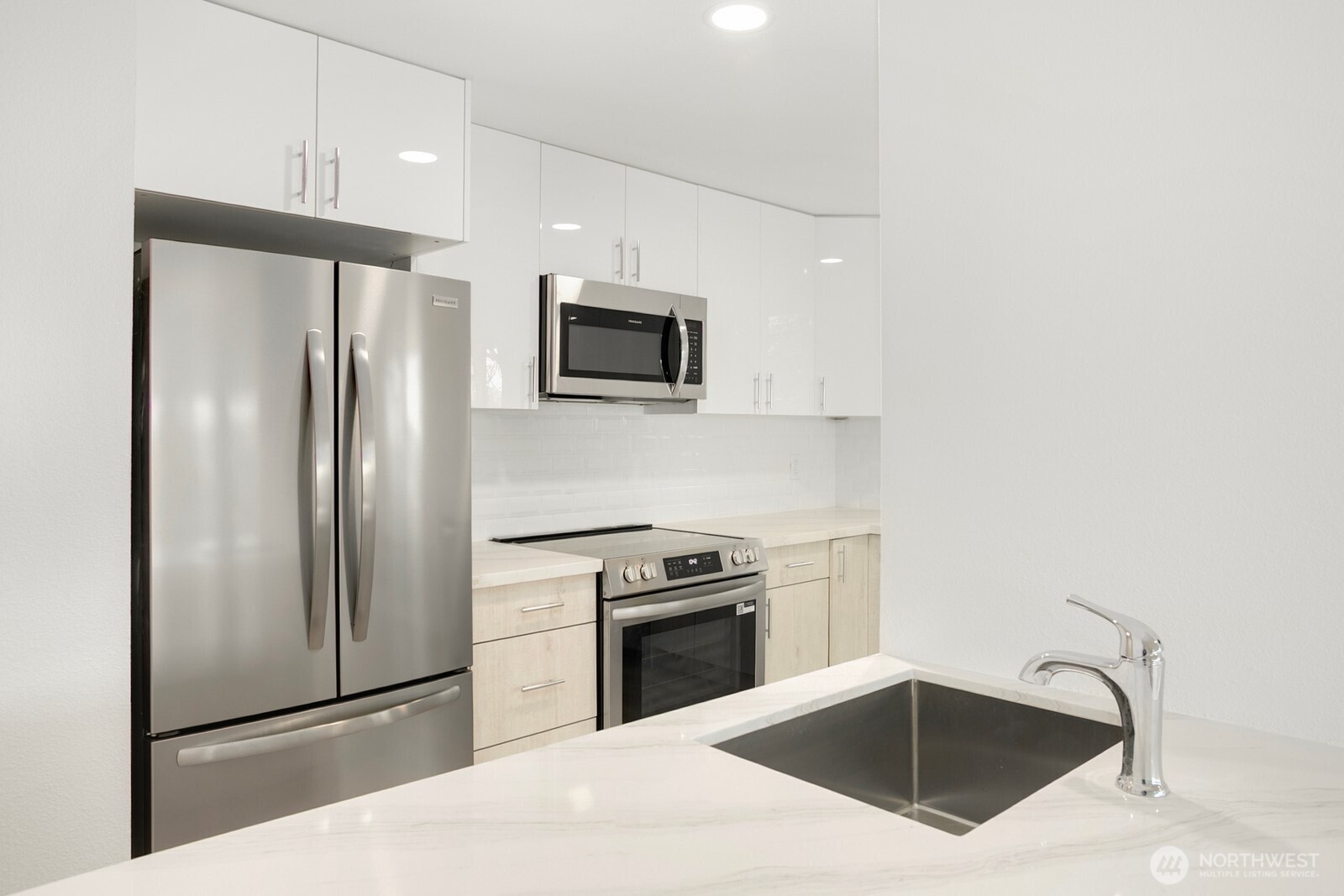 1028 Lakeview Boulevard E Seattle WA 98102