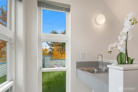 1929 42nd Avenue E Seattle WA 98112