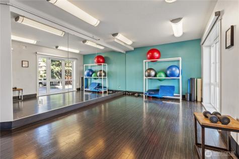 699 John Street Seattle WA 98109