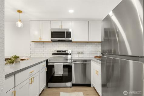 14527 NE 40th Street Bellevue WA 98007