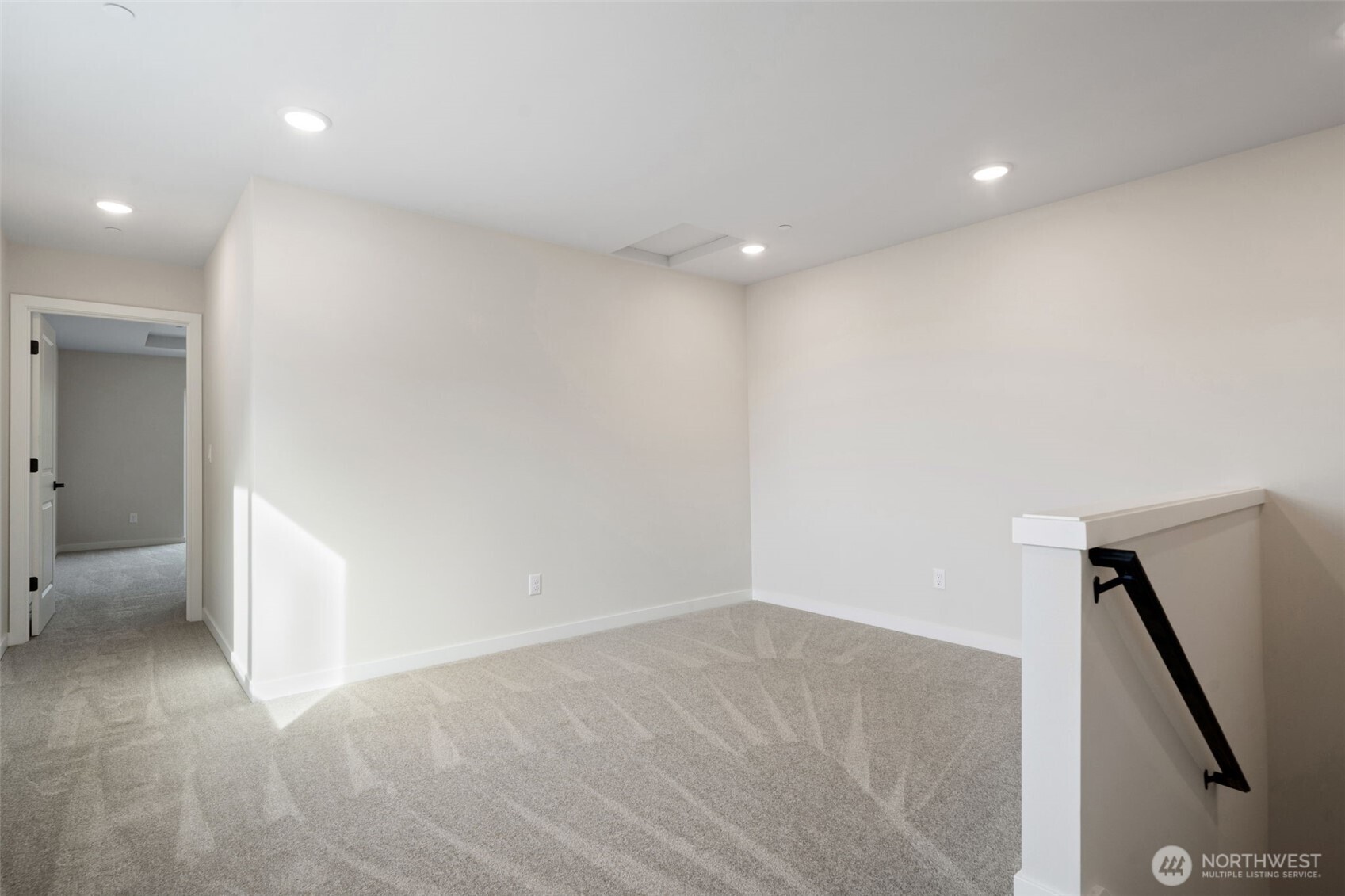 669 W Hendrickson Sequim WA 98382