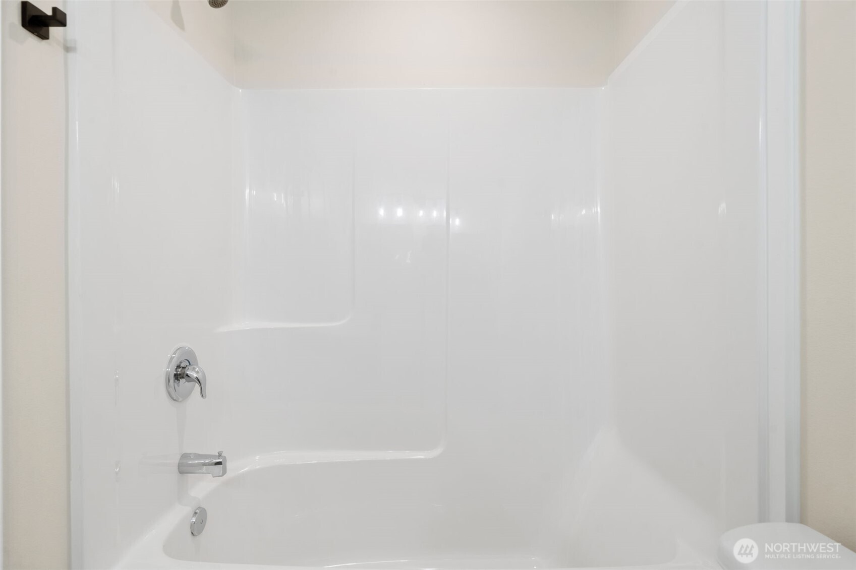 669 W Hendrickson Sequim WA 98382