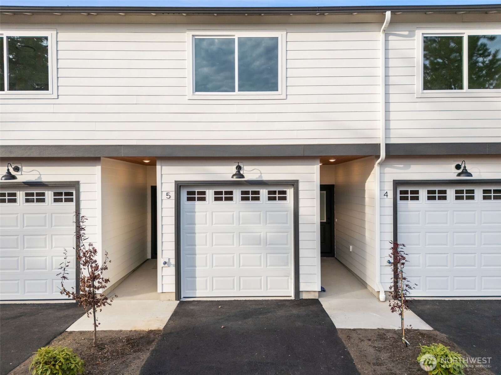 669 W Hendrickson Sequim WA 98382