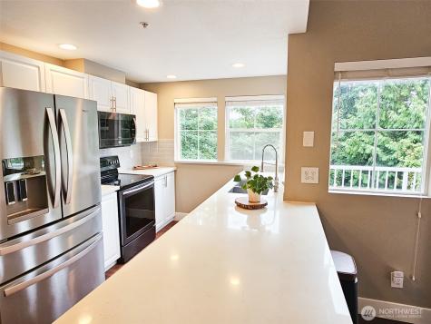 2272 Newport Way NW Issaquah WA 98027