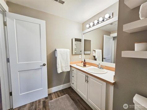 2272 Newport Way NW Issaquah WA 98027
