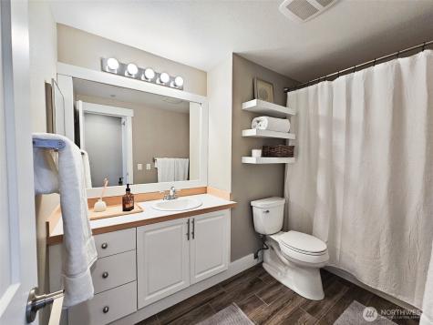 2272 Newport Way NW Issaquah WA 98027