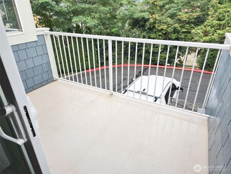 2272 Newport Way NW Issaquah WA 98027