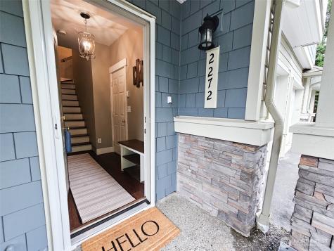 2272 Newport Way NW Issaquah WA 98027