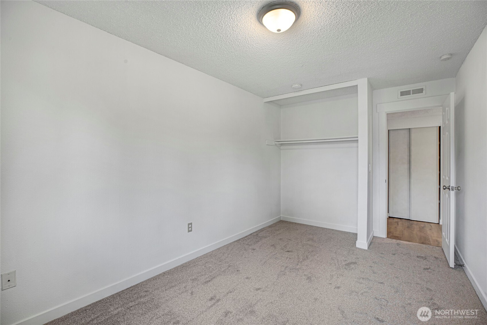 7304 NE 142nd Place Kirkland WA 98034