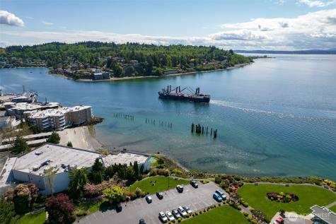 6535 Seaview Avenue NW Seattle WA 98117