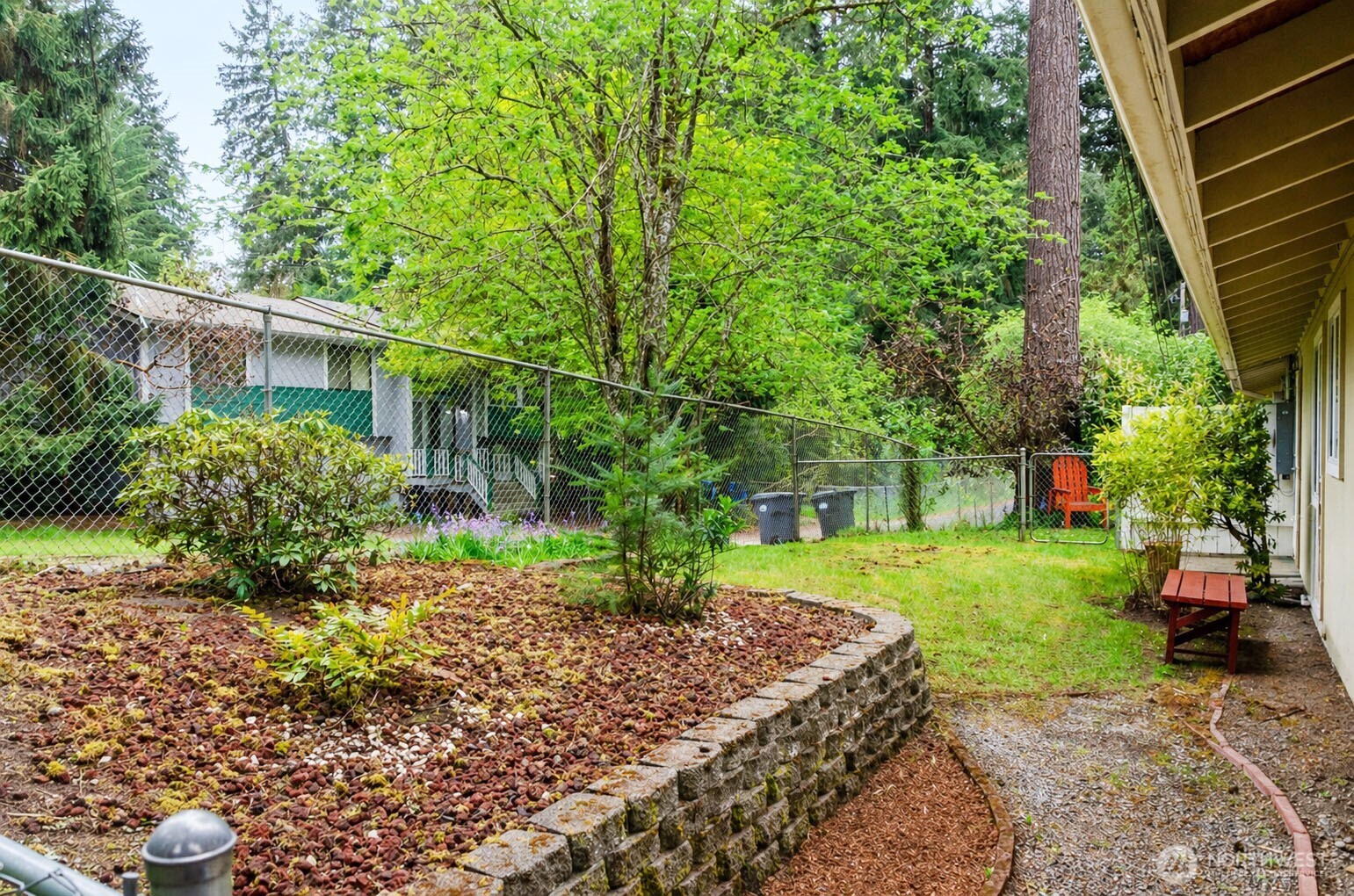 8221 SW Paine Lakewood WA 98499