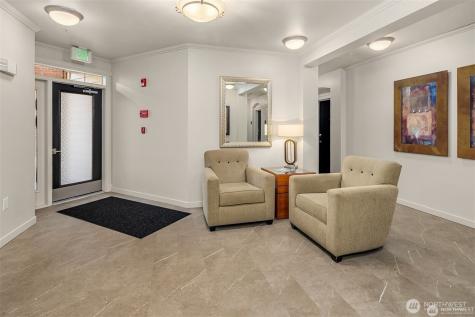 530 4th Avenue W Seattle WA 98119