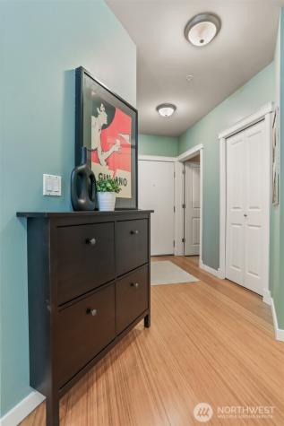 530 4th Avenue W Seattle WA 98119