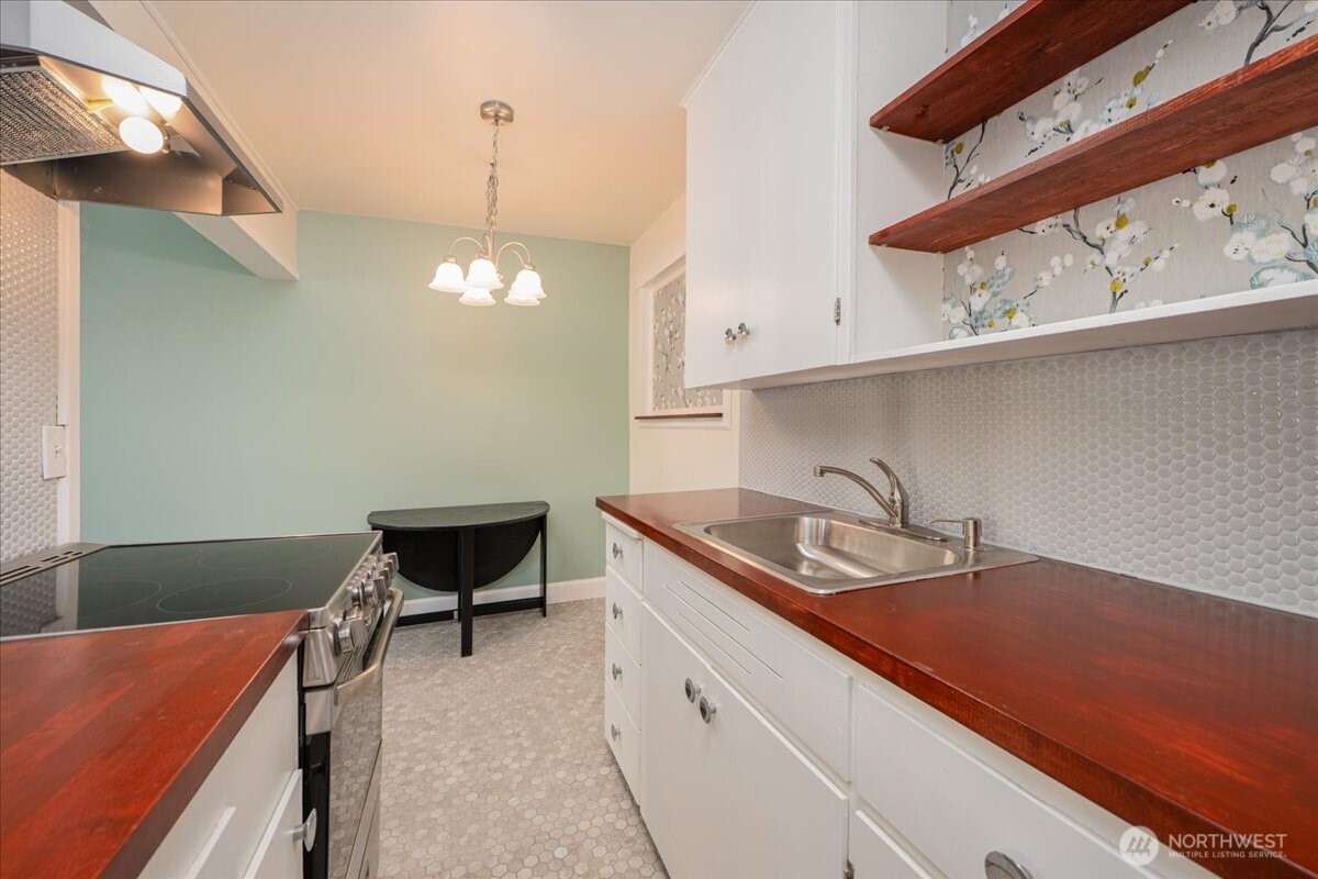 7 Harrison Street Seattle WA 98109