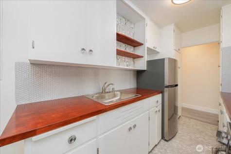 7 Harrison Street Seattle WA 98109