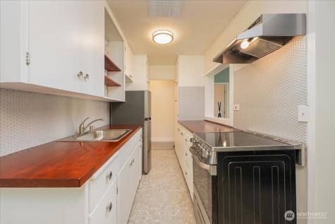 7 Harrison Street Seattle WA 98109